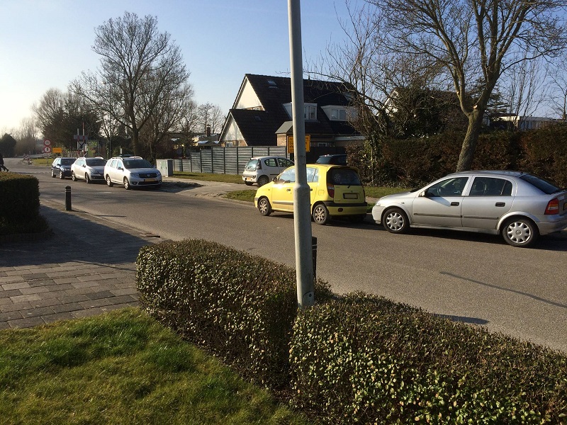 Vraag om oplossing parkeeroverlast Oude Trekweg